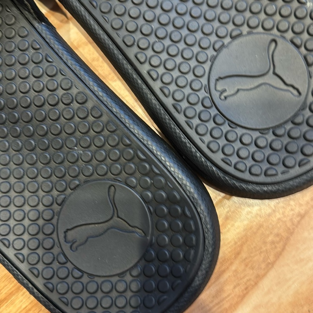 Puma slides - effectively as new condition - worn only once to try on - Picture 6 of 12